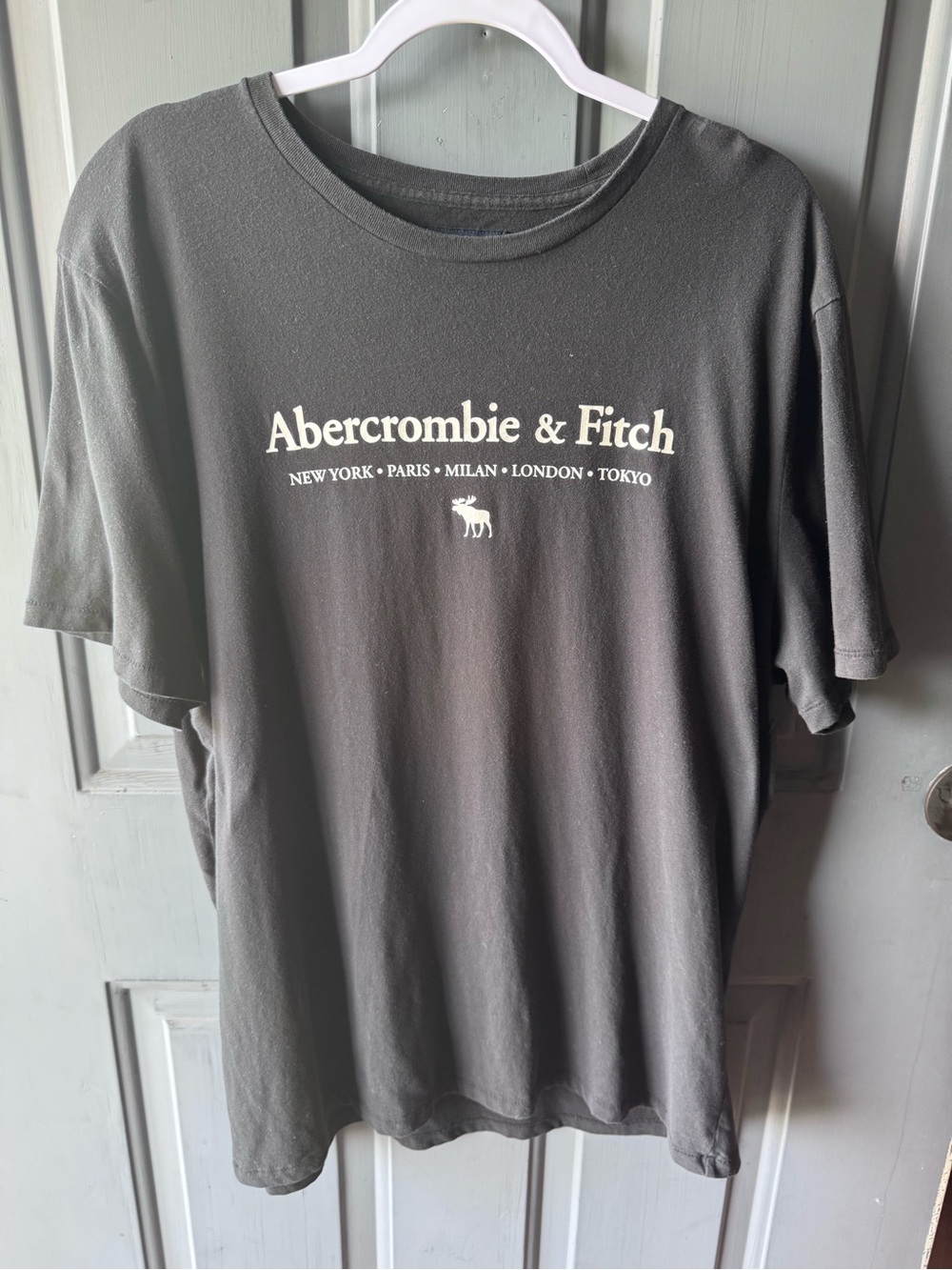 Abercrombie & Fitch Black Logo Crewneck Tee